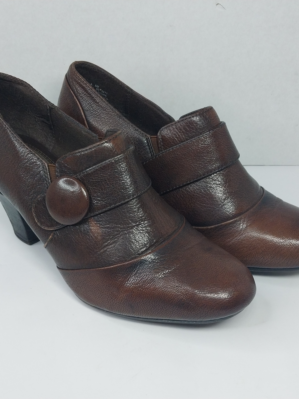 Clarks Bendable’s Shooties Women’s Size 8 M Brown Genuine Leather Shoes Booties